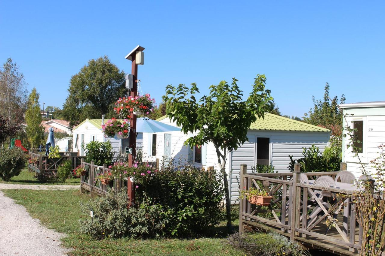 Camping Du Pontis Verteillac المظهر الخارجي الصورة